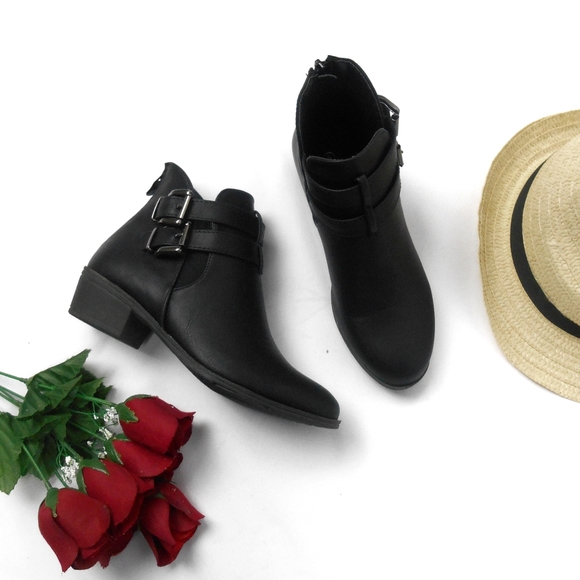 🆕️ Adrianna Ankle Boots - Picture 1 of 8